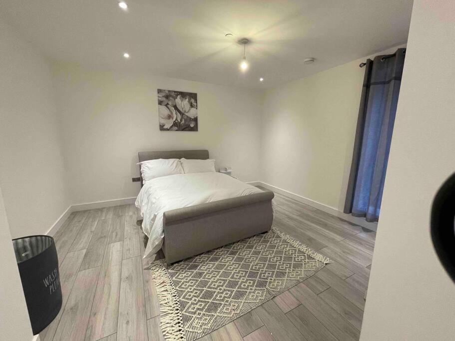 Stylish And Cosy 2 Bedroom Flat In Croydon Buitenkant foto