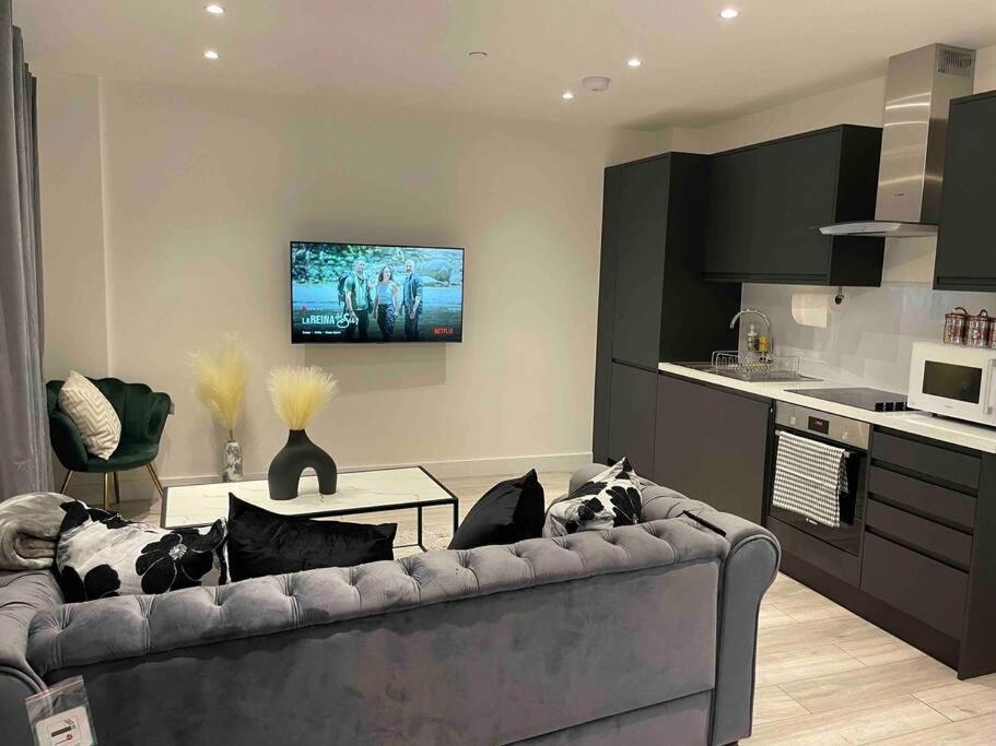 Stylish And Cosy 2 Bedroom Flat In Croydon Buitenkant foto