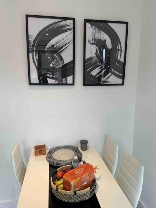 Stylish And Cosy 2 Bedroom Flat In Croydon Buitenkant foto