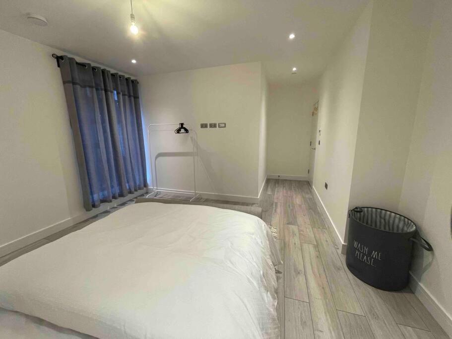 Stylish And Cosy 2 Bedroom Flat In Croydon Buitenkant foto