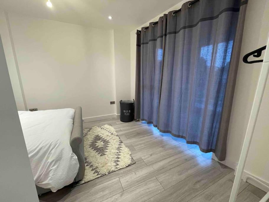 Stylish And Cosy 2 Bedroom Flat In Croydon Buitenkant foto